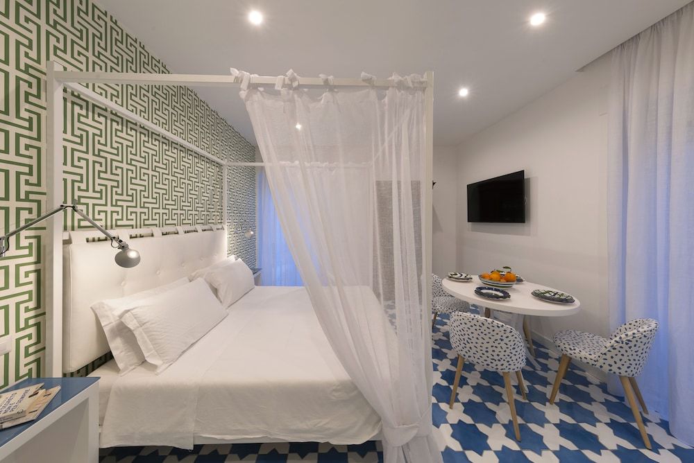 undefined Luxury&Romantic Apartment with Balcony in Sorrento 6