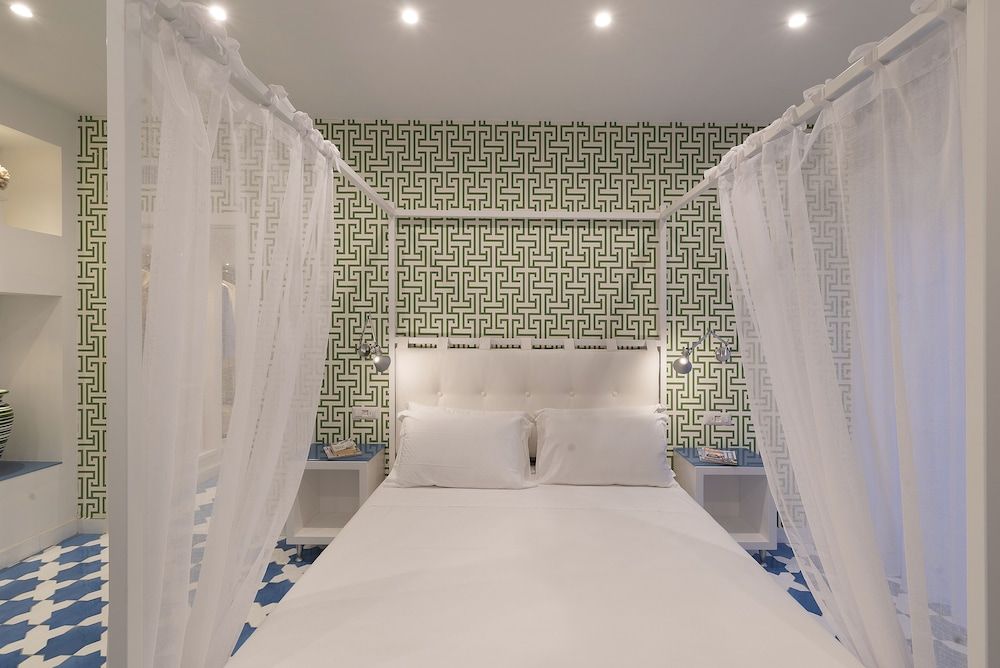 undefined Luxury&Romantic Apartment with Balcony in Sorrento 7