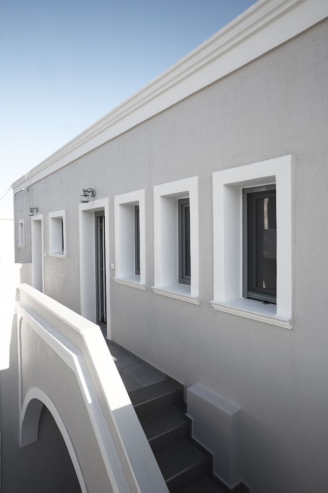 undefined Pnoi Luxury Suites 3