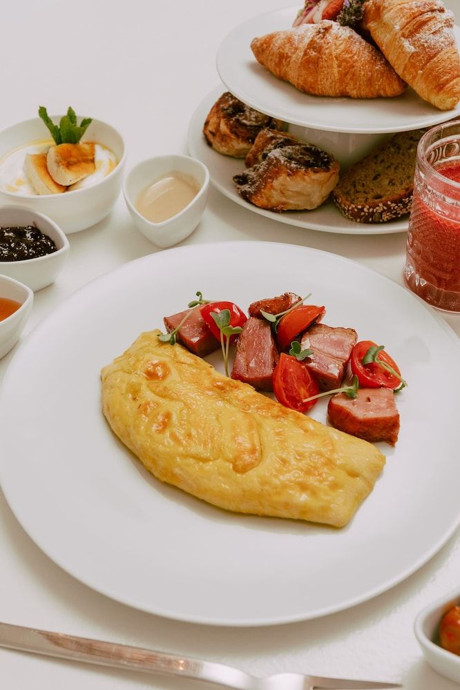 undefined Pnoi Luxury Suites 8