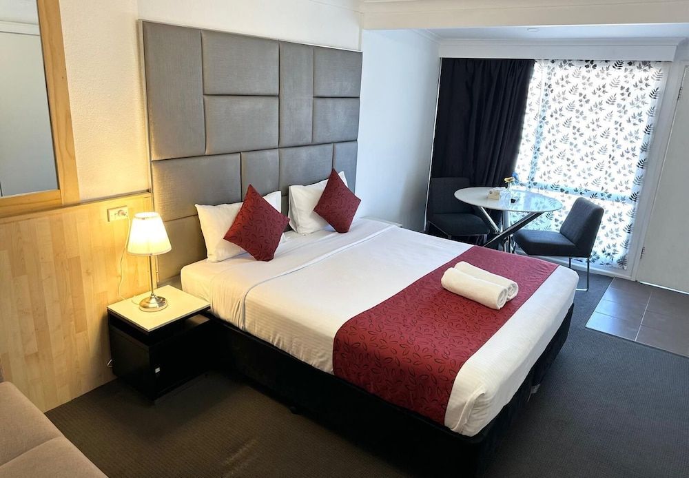 Countryman Motor Inn Executive Room, 1 King Bed