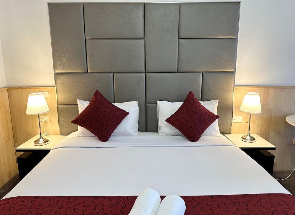 Countryman Motor Inn Executive Room, 1 King Bed 4