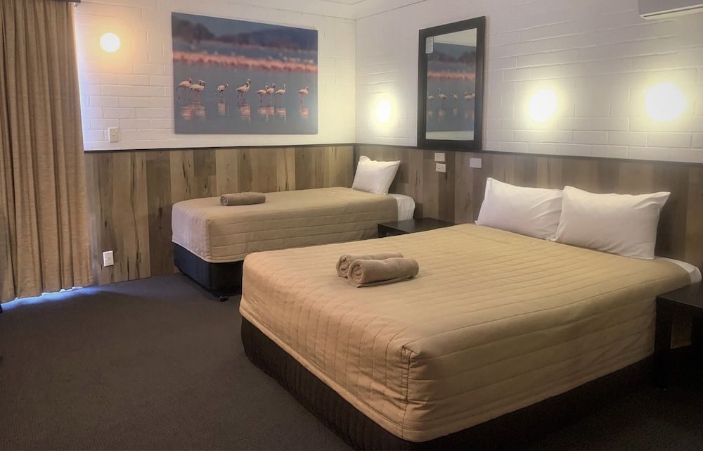 Countryman Motor Inn Economy Twin Room, 1 Bedroom 9