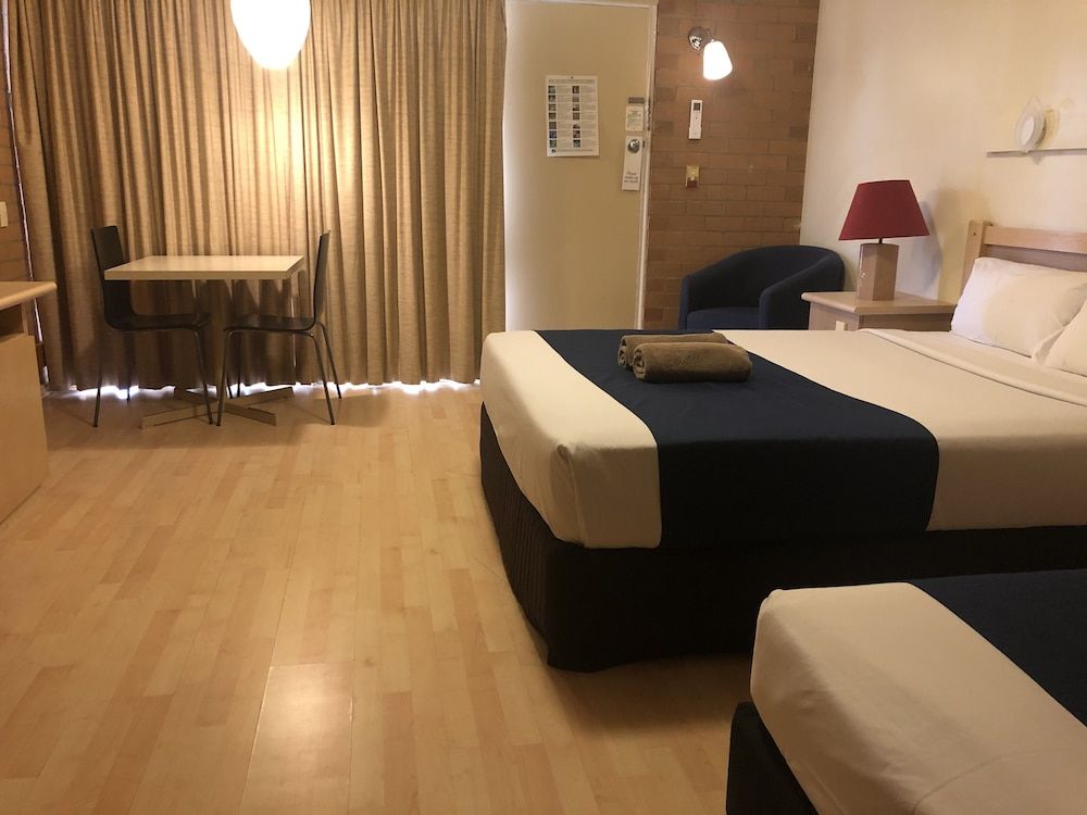 Countryman Motor Inn Economy Twin Room, 1 Bedroom 6