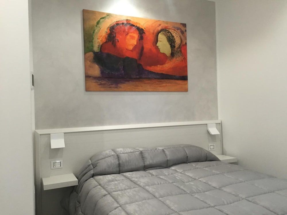 undefined Picaflor 10