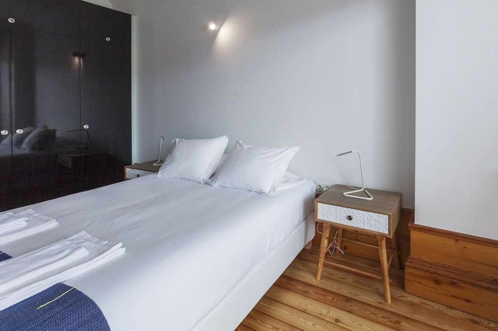 Go2oporto Fontainhas Design Apartment, 2 Bedrooms, City View 2
