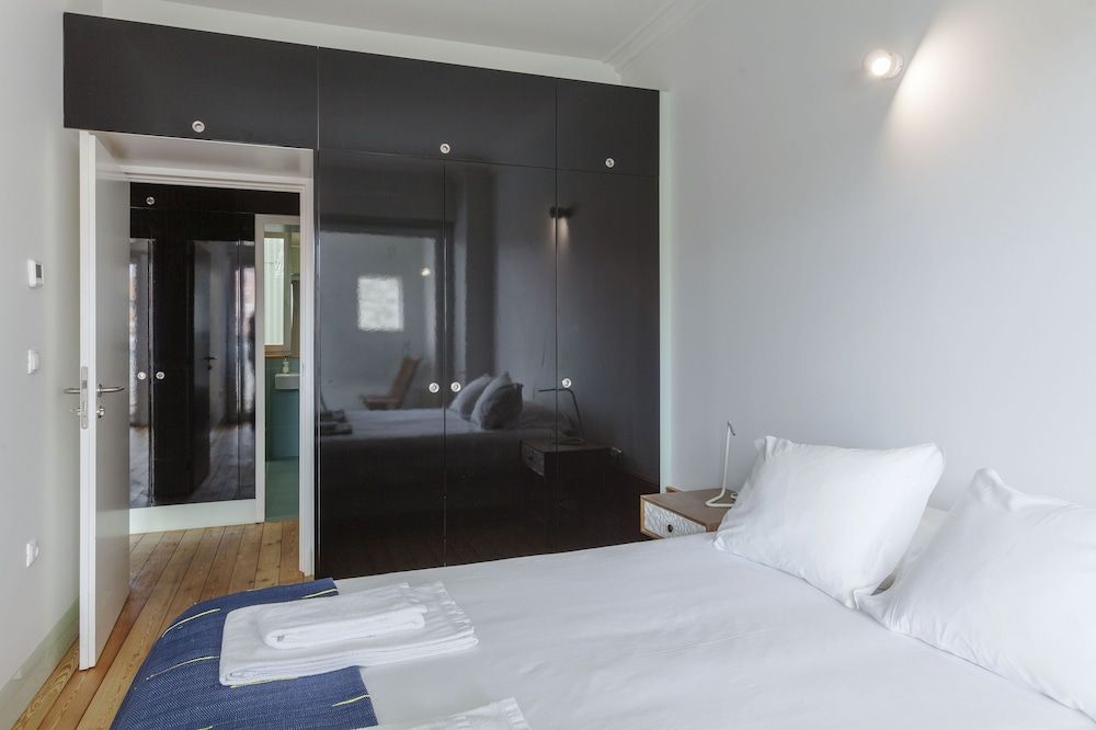 Go2oporto Fontainhas Design Apartment, 2 Bedrooms, City View