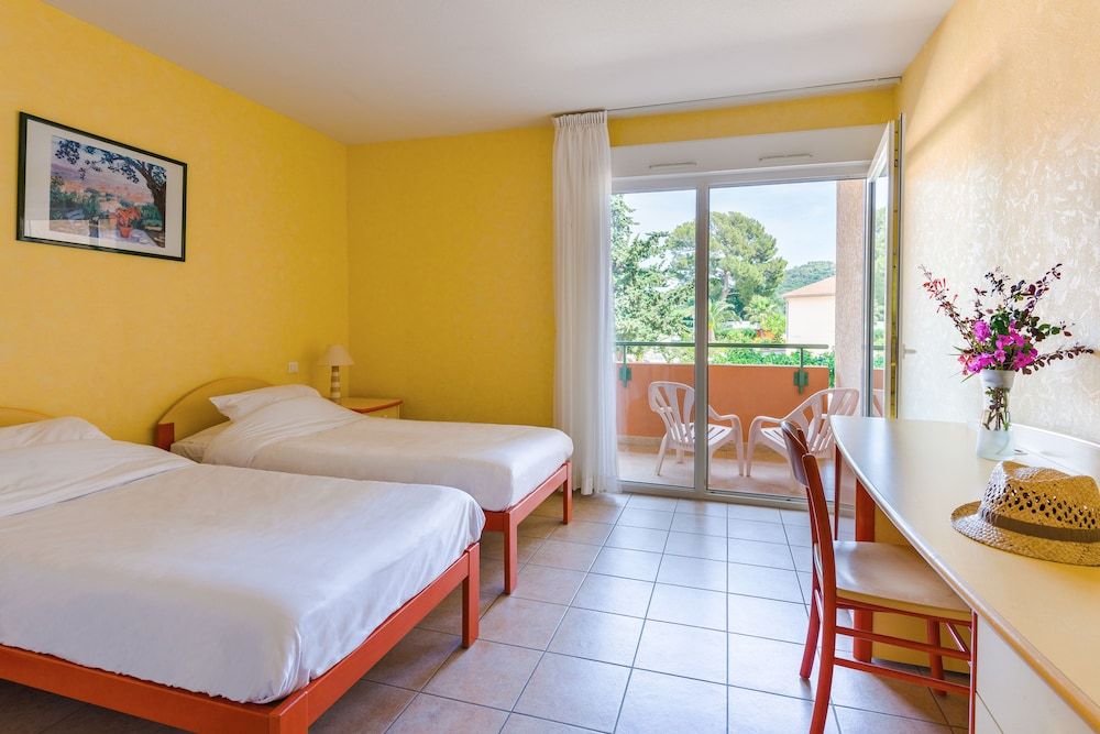 Quadruple Room, 2 Bedrooms, Connecting Rooms