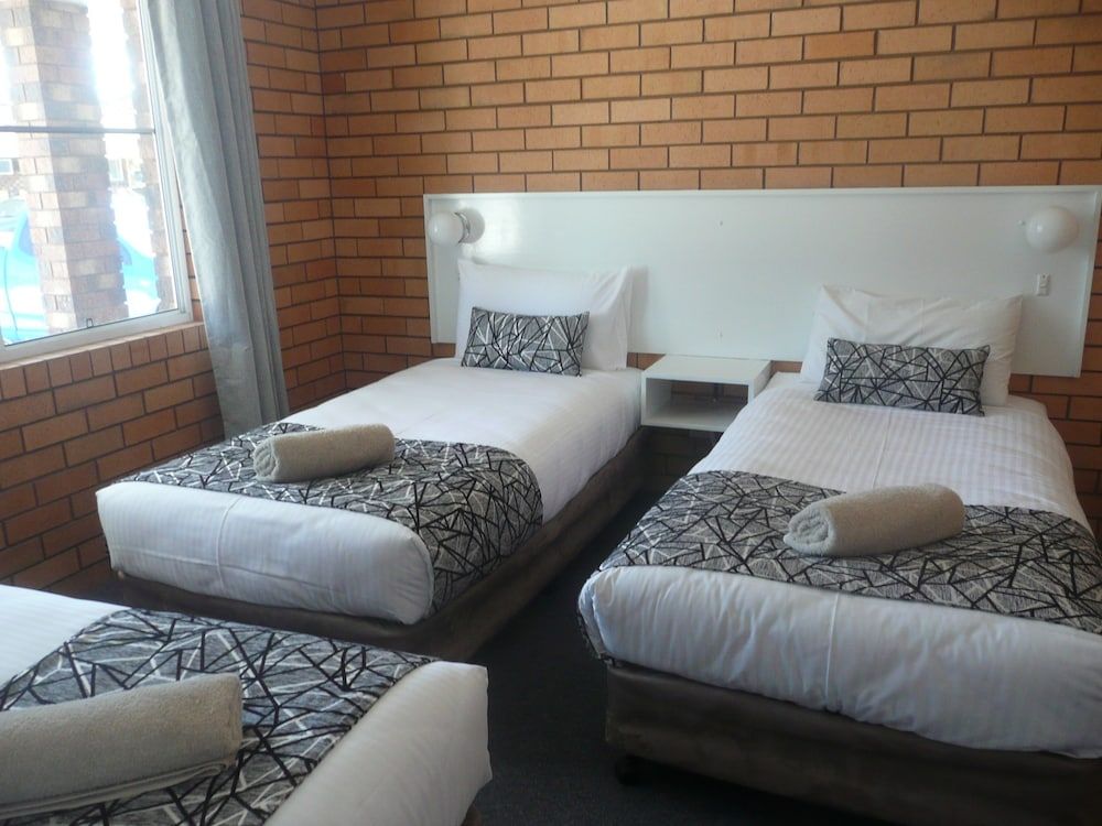 Rosebourne Gardens Motel Family Suite, 2 Bedrooms 2