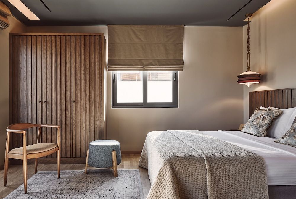 Cama Luxury Suites Glyfada Deluxe Double Room, Partial Sea View 16