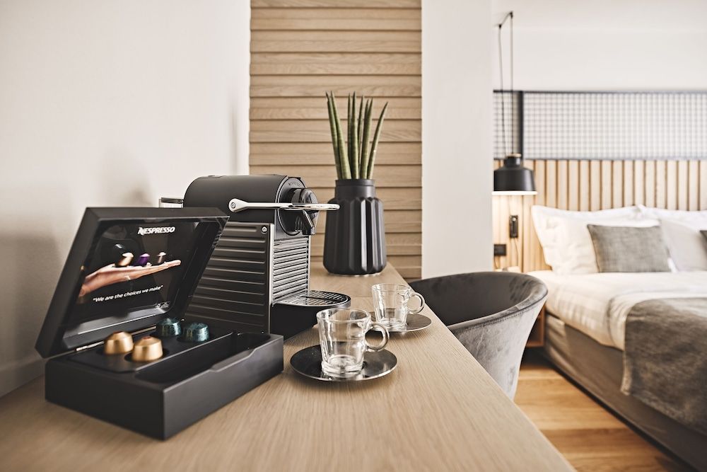 Cama Luxury Suites Glyfada Deluxe Double Room 21