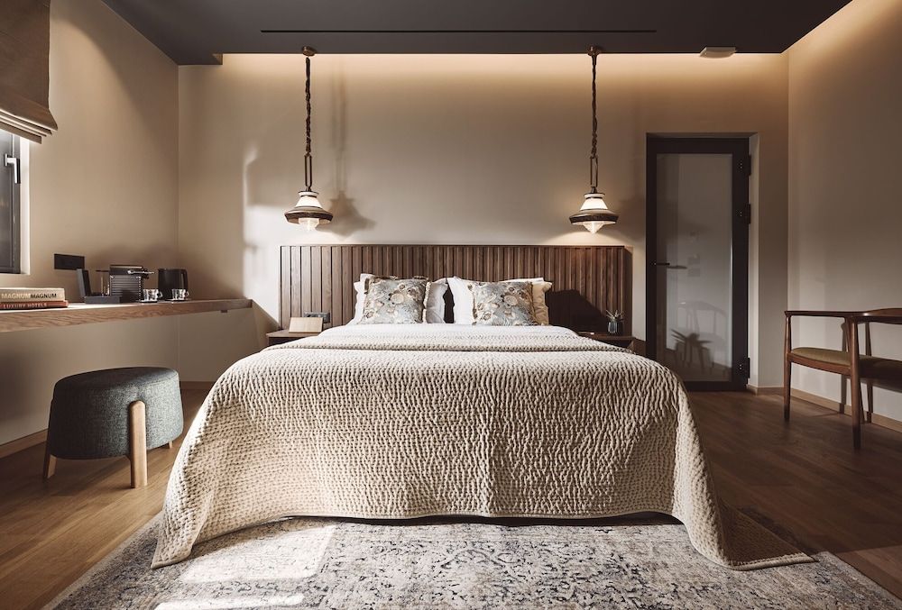 Cama Luxury Suites Glyfada Deluxe Double Room, Partial Sea View 3