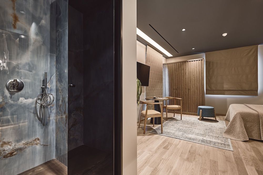 Cama Luxury Suites Glyfada Deluxe Double Room, Partial Sea View 15