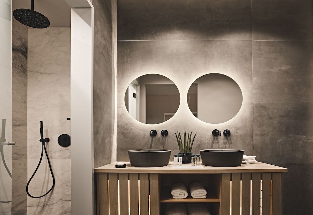 Cama Luxury Suites Glyfada Deluxe Double Room 11