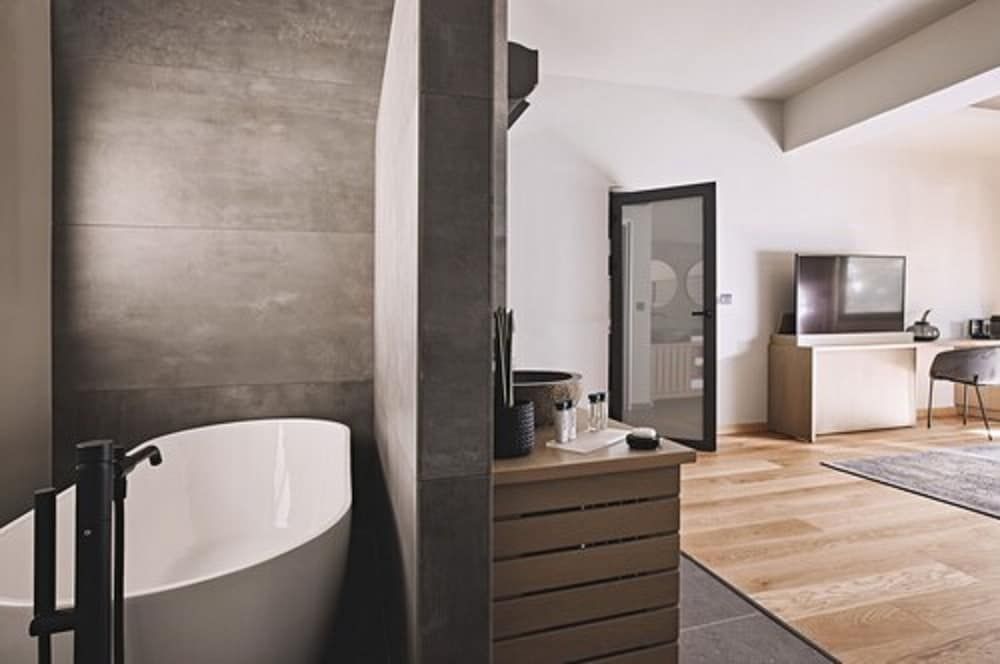 Cama Luxury Suites Glyfada Superior Studio Suite (O2) 13