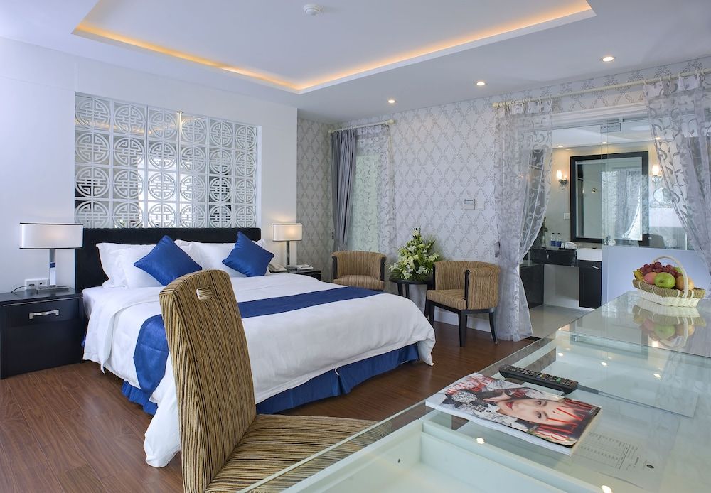 King double room with city view