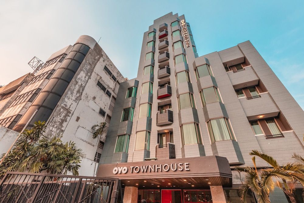 undefined Super OYO Townhouse 2 Hotel Gunung Sahari 5