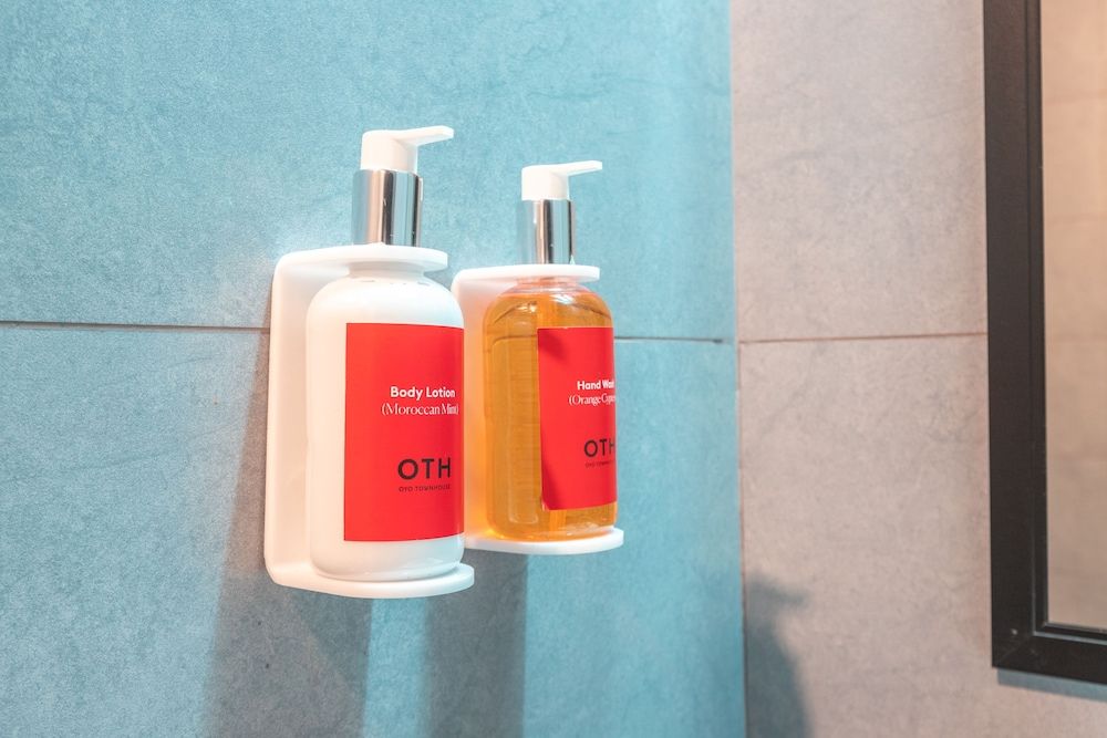 Super OYO Townhouse 2 Hotel Gunung Sahari Deluxe Twin Room 10