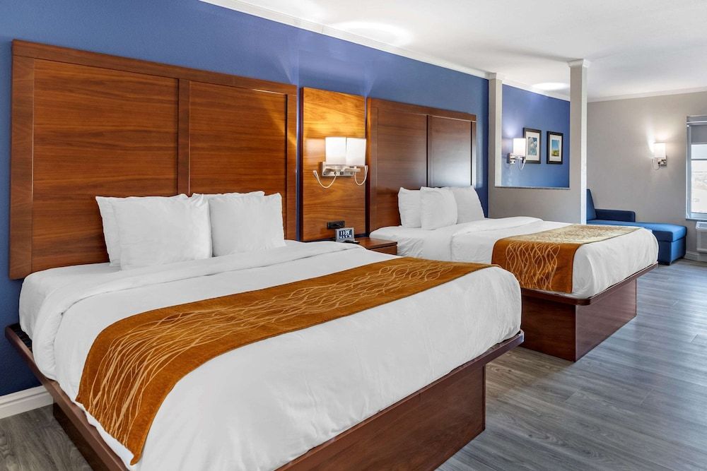 Suite, 2 Queen Beds, Non Smoking