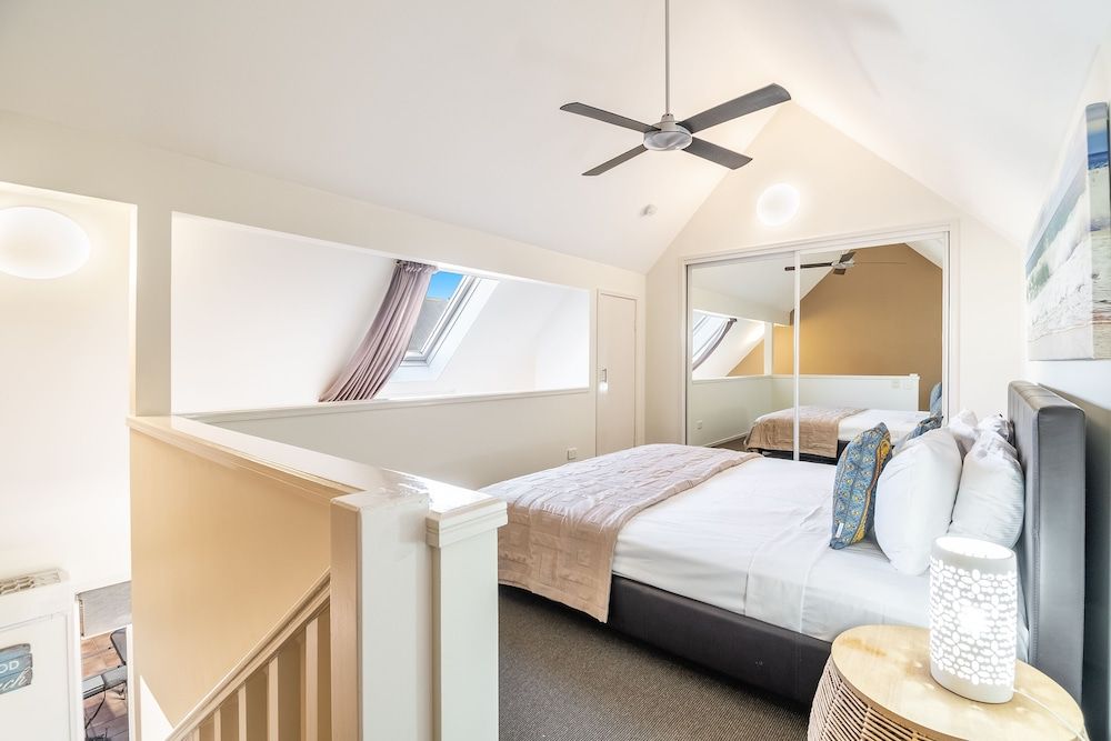 Byron Central Apartments Deluxe Spa Loft 2