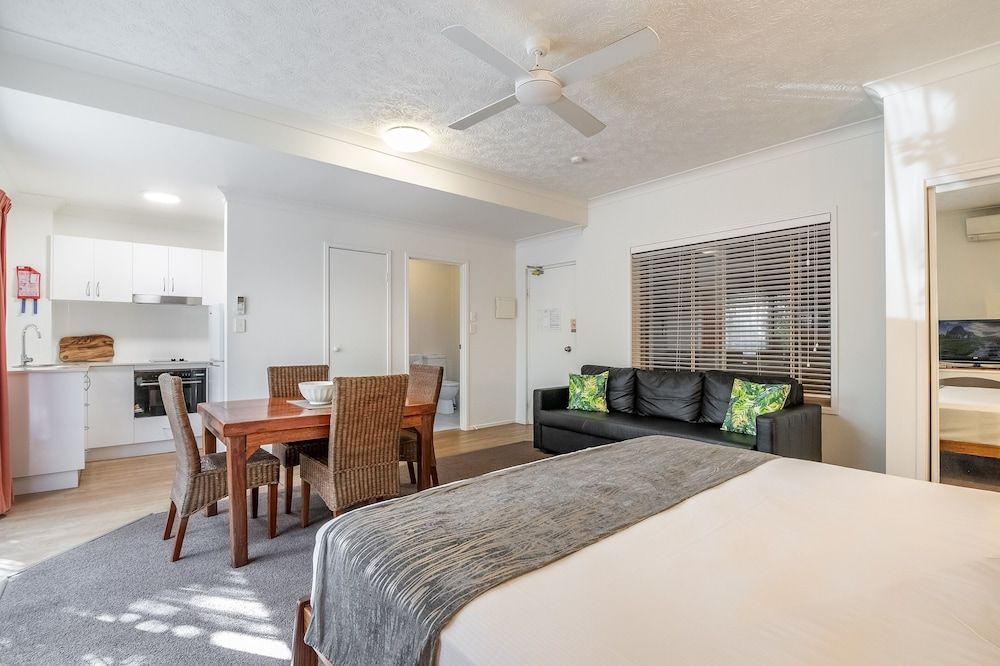 Byron Central Apartments Studio 2