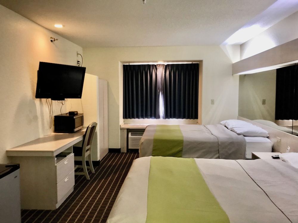 Chadron Inn & Suites Basic Double Room 2