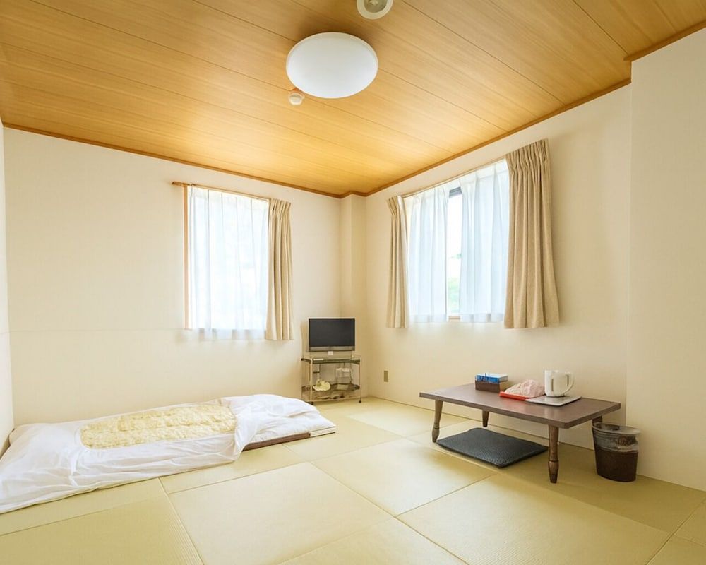 Japanese Style Room Quadraple, Smoking