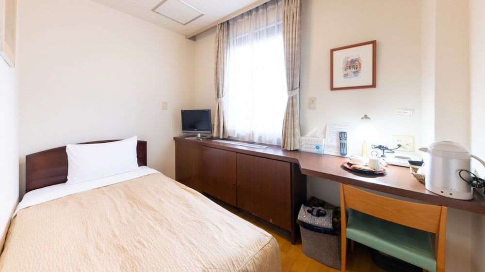 Single Room, Smoking