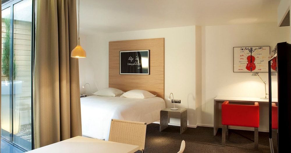 Le Pavillon 7 Double Room 3