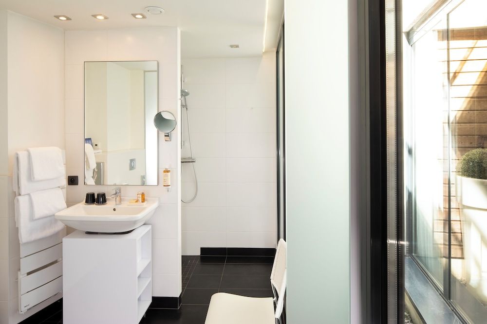 Le Pavillon 7 Suite, 1 Queen Bed with Sofa bed 3