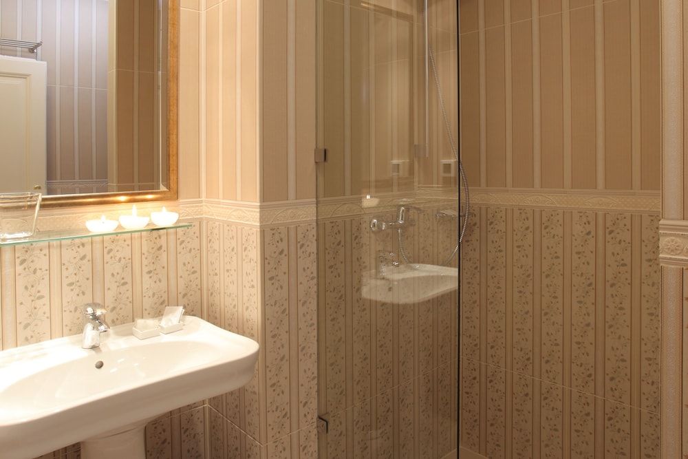 Booking Rooms Superior Double or Twin Room 7