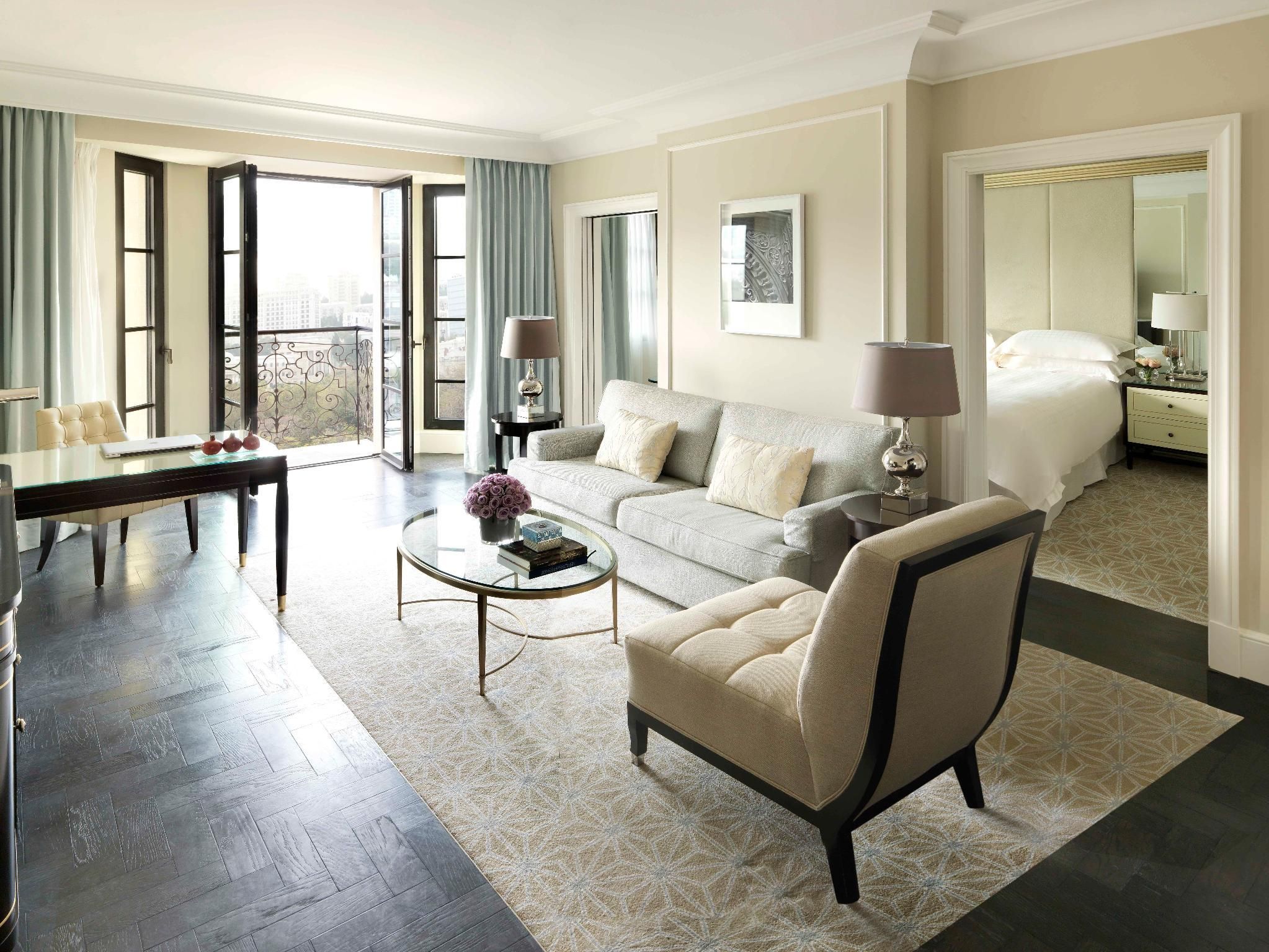 Four Seasons Executive Suite king