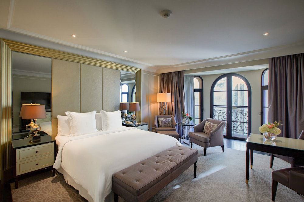Superior Room, 1 King Bed (Residential View)