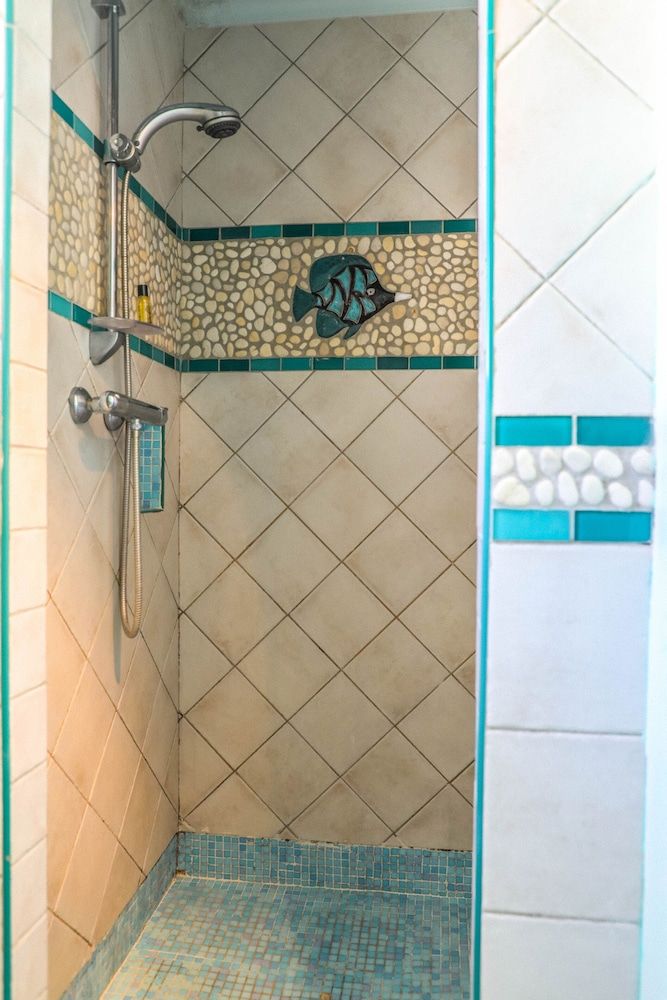 Val D'azur Chambres D'hôtes de Charme Double Room, 1 Double Bed (Lagon) 6