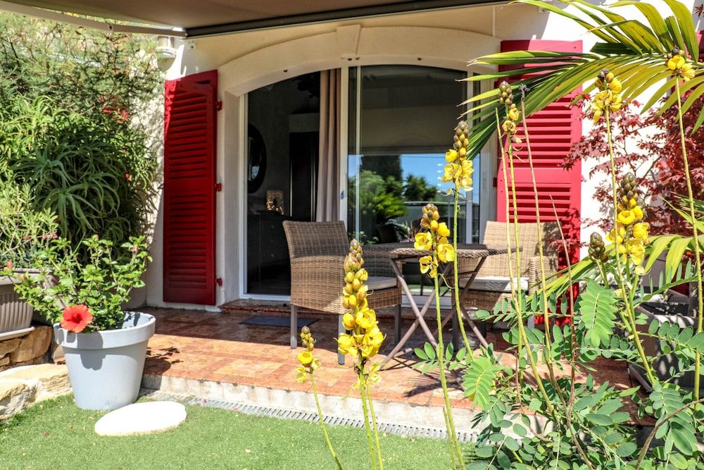 Val D'azur Chambres D'hôtes de Charme Double Room, 1 Double Bed (Lagon) 3