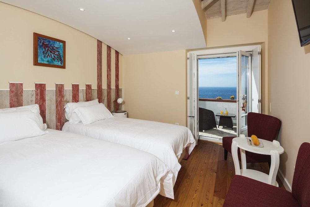 Standard Double Room, 1 Queen Bed, Sea View (Quarto Praia Grande)