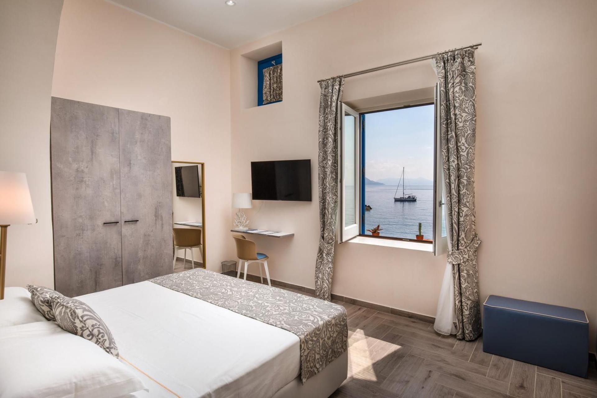 Superior Double Room with Sea View