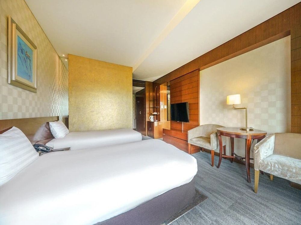 Niagara Hotel Standard Twin Room