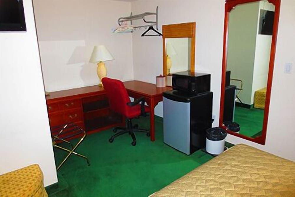 Standard Room, 1 Queen Bed, Non Smoking