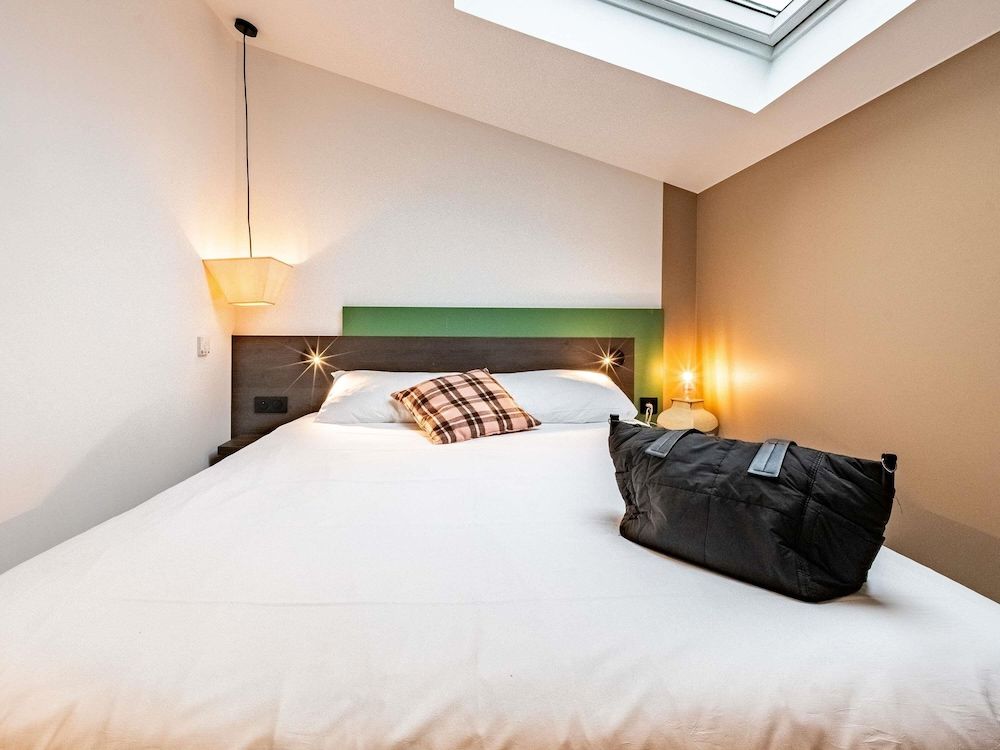 greet Hotel Massieux Lyon Nord Room, 1 Double Bed (Little Pop) 4