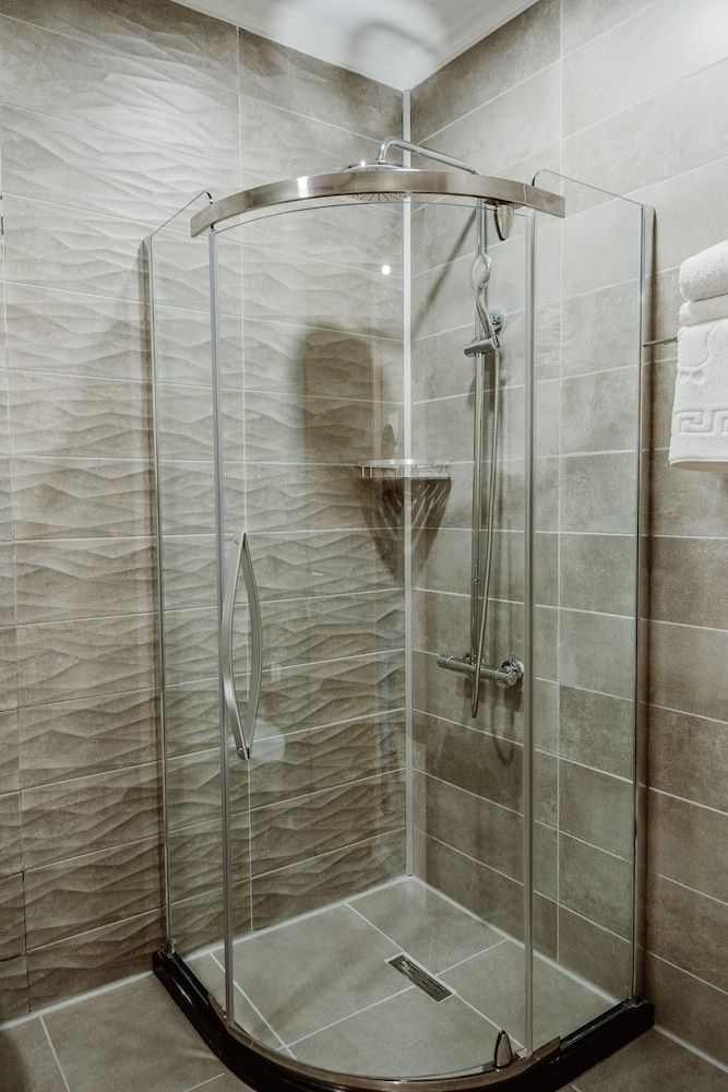 King Solomon Hotel Batumi Standard Double Room 4