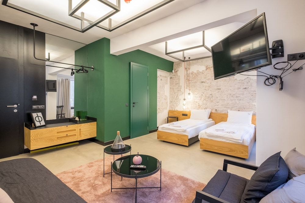 R34 Boutique Hotel Superior Studio 7