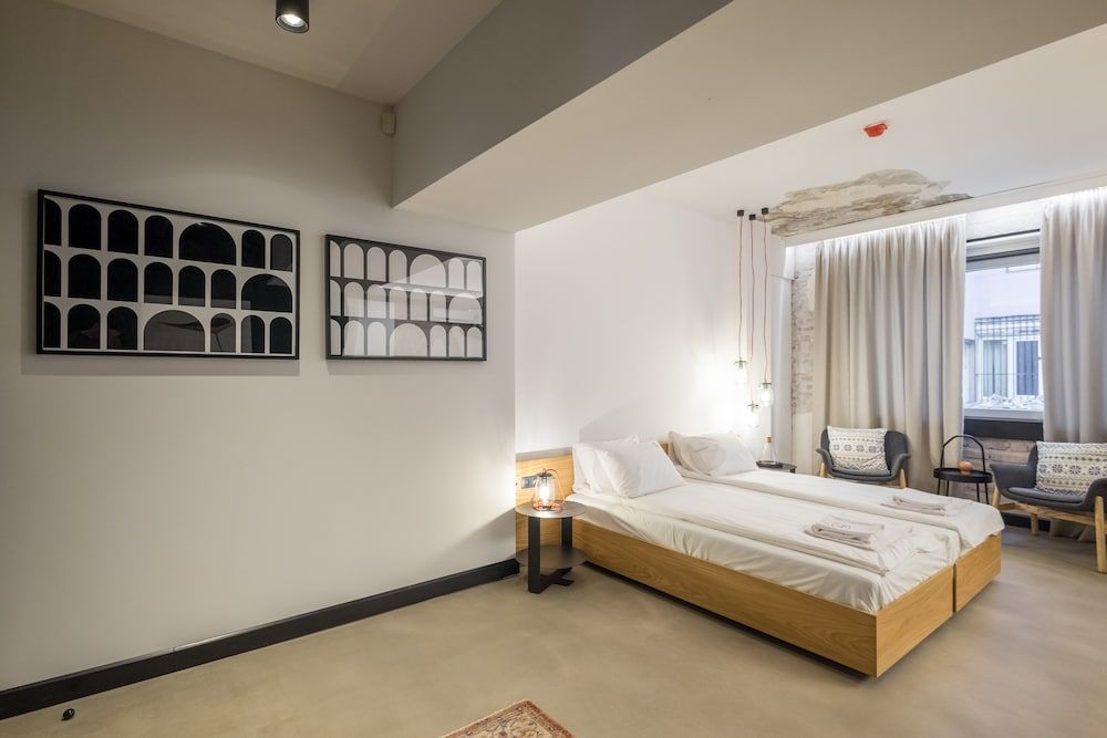 R34 Boutique Hotel Superior Suite 2