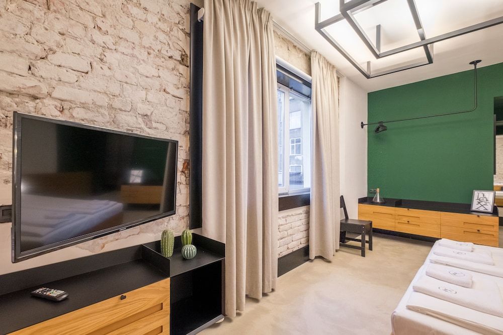 R34 Boutique Hotel Deluxe Studio 13