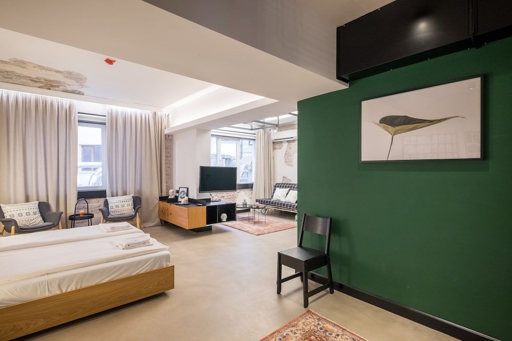 R34 Boutique Hotel Superior Suite 12