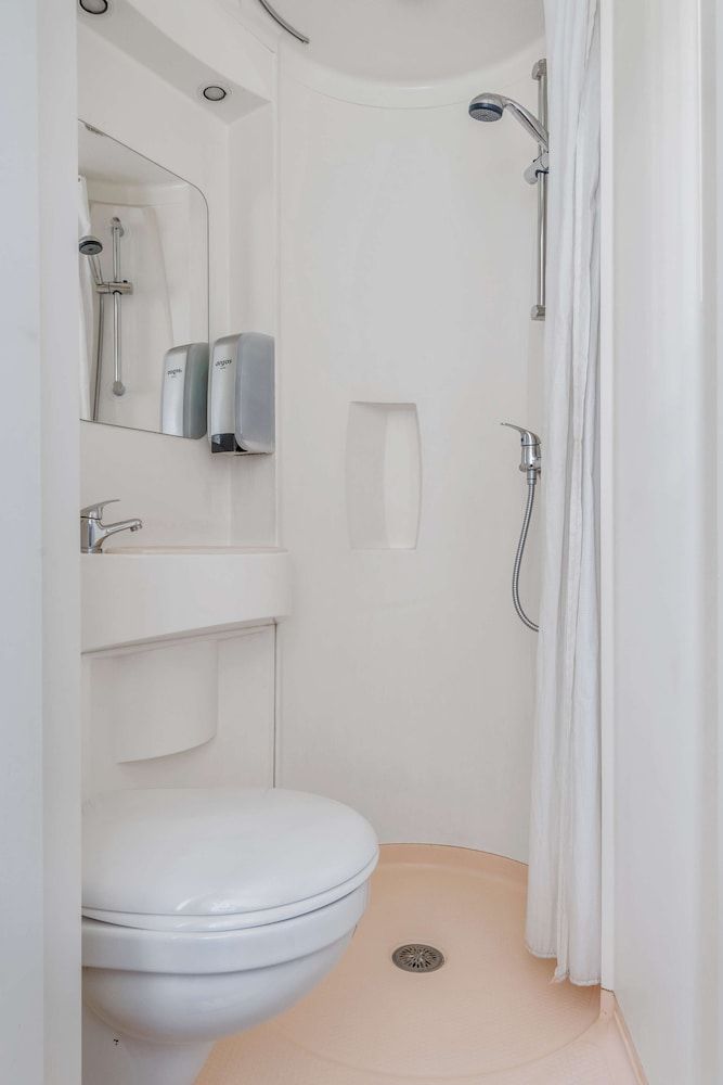 PREMIERE CLASSE ROUEN NORD - Barentin Standard Room, Multiple Beds 7