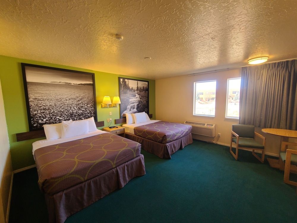 Horizon Hotel Standard Double Room, 2 Queen Beds 5