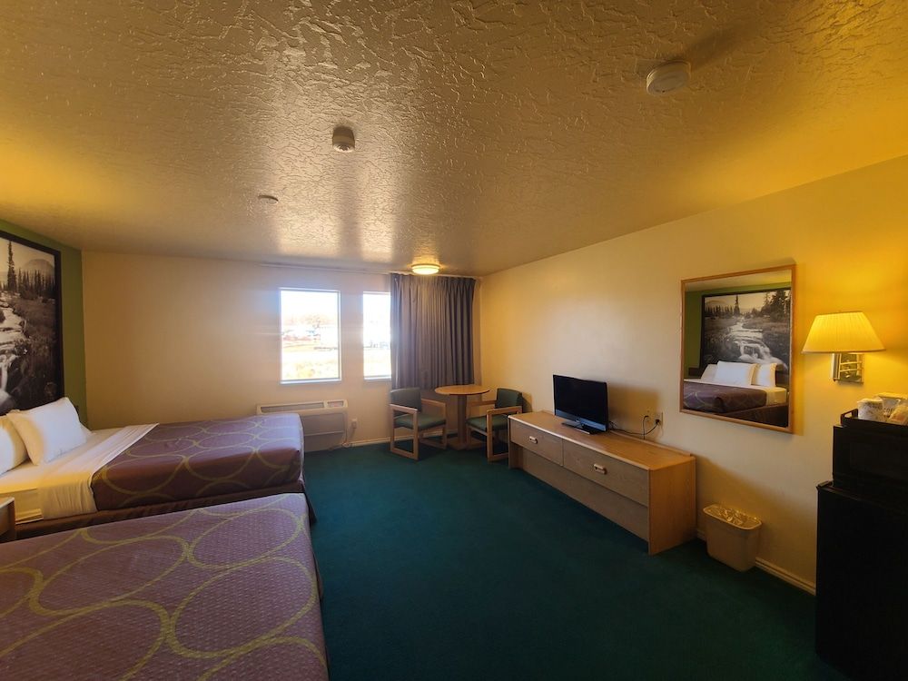 Horizon Hotel Standard Double Room, 2 Queen Beds 4