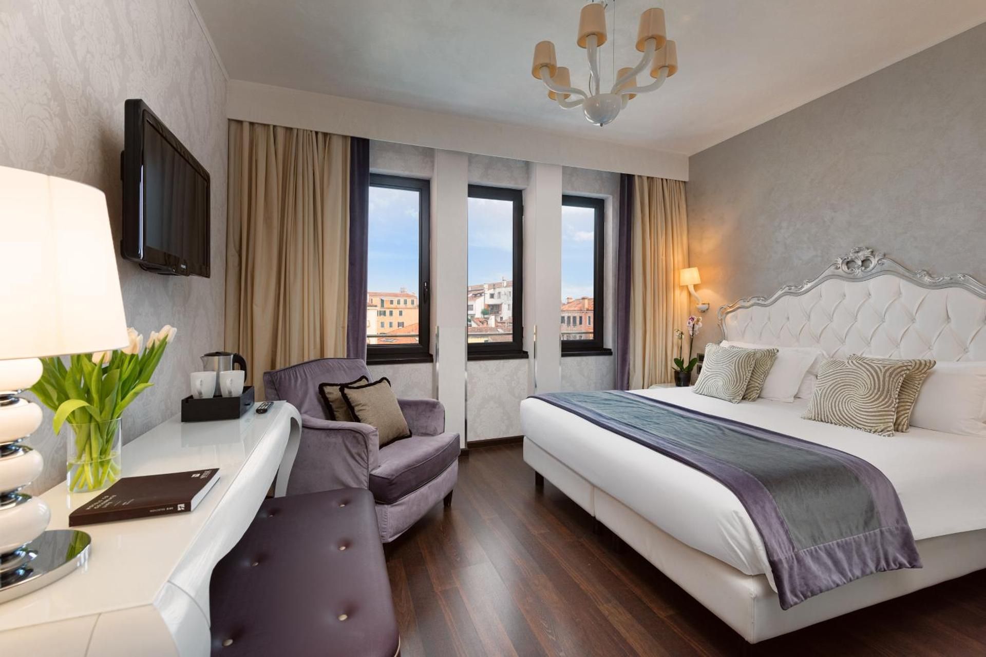 undefined Carnival Palace Hotel 6