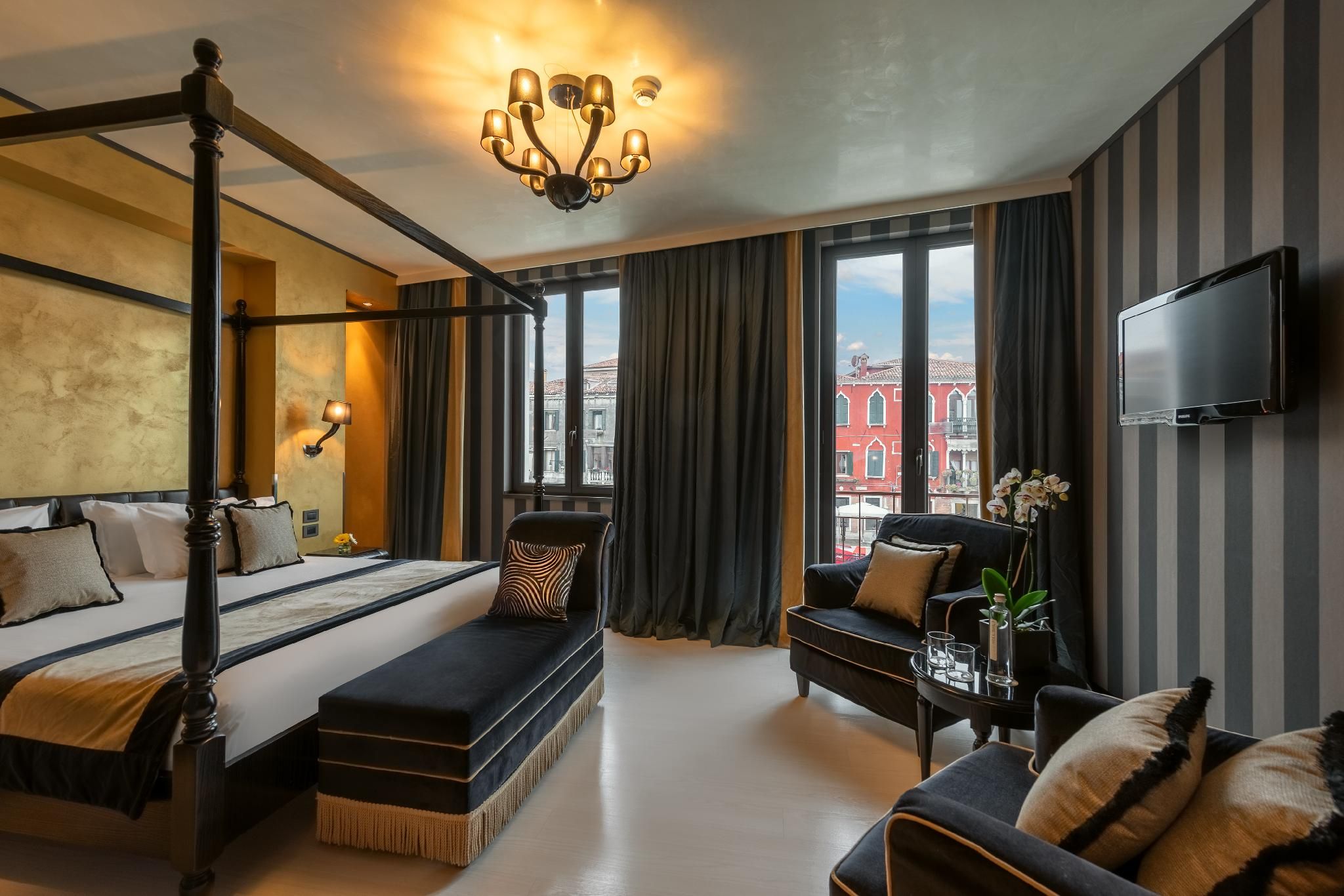 undefined Carnival Palace Hotel 2